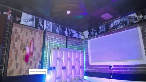 kriss_sweetboobs online show from 04.12.26