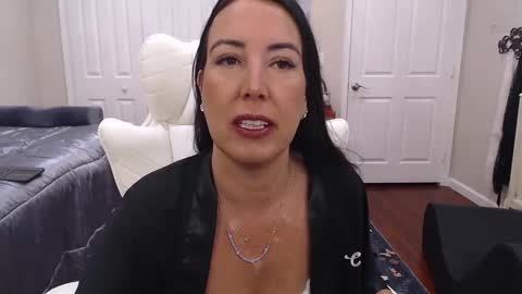 Krissy online show from 03.25.26