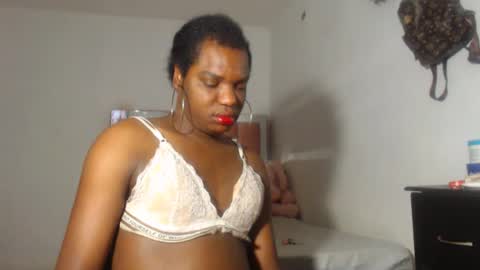 Snapshot of kristal_cox2 chatting on 05.20.26 kristal_cox2 online show from 05.20.26