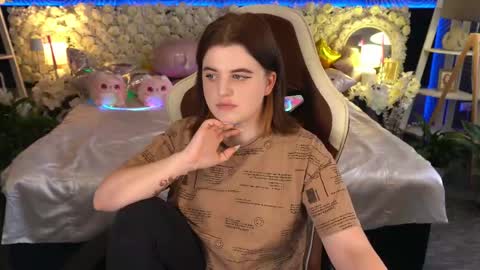 Snapshot of kristifoxy chatting on 05.24.26 kristifoxy online show from 05.24.26