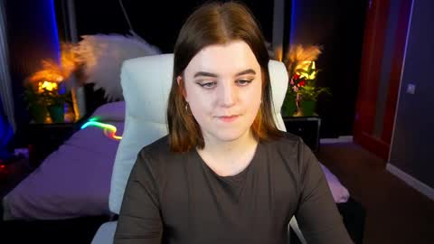 Snapshot of kristifoxy chatting on 05.27.26 kristifoxy online show from 05.27.26