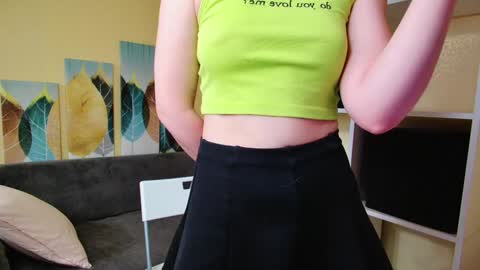 Snapshot of kristina_sosexy chatting on 02.05.25 Christina online show from 02.05.25