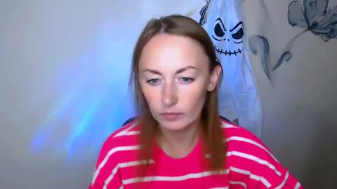 Snapshot of kristinahech_ chatting on 10.10.25 Kristi online show from 10.10.25