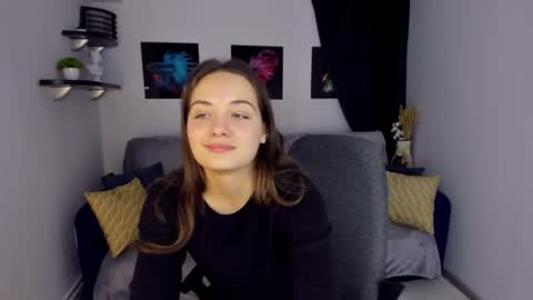 Snapshot of kristinalevis chatting on 01.22.25 Kristina online show from 01.22.25