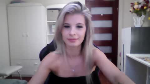 KristineAmore online show from 09.26.25