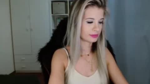 KristineAmore online show from 11.05.25