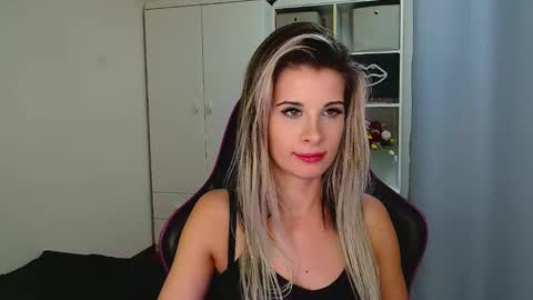 KristineAmore online show from 01.07.26