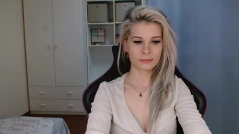 KristineAmore online show from 04.28.26