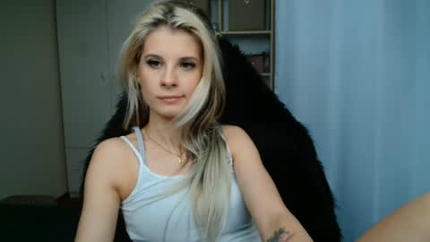 Snapshot of kristineamore chatting on 06.30.26 KristineAmore online show from 06.30.26