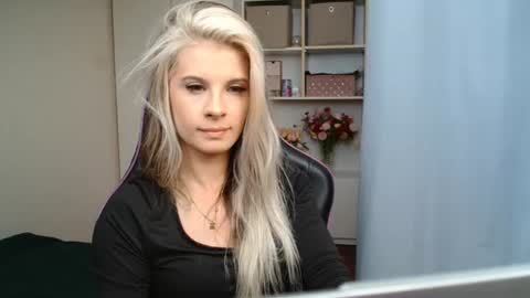 Snapshot of kristineamore chatting on 07.22.26 KristineAmore online show from 07.22.26