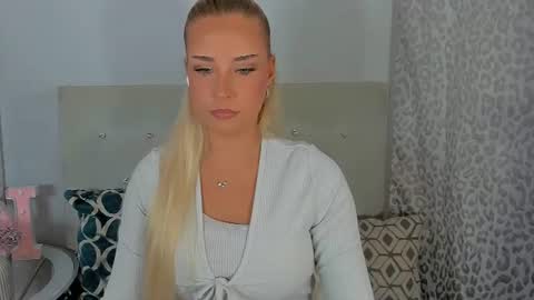 Snapshot of kristyflowers chatting on 07.10.26 KristyFlowers online show from 07.10.26