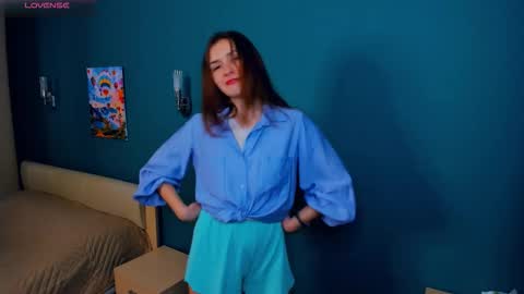 Snapshot of kristynhoughland chatting on 11.21.25 Misty online show from 11.21.25