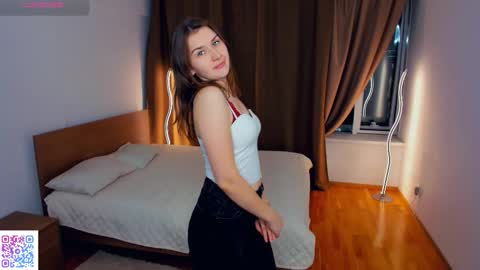 Snapshot of kristynhoughland chatting on 12.19.25 Misty online show from 12.19.25