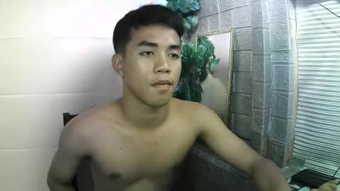 Snapshot of kritthanarkorn chatting on 11.14.25 kritthanarkorn online show from 11.14.25