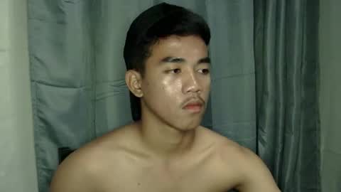 Snapshot of kritthanarkorn chatting on 11.24.25 kritthanarkorn online show from 11.24.25