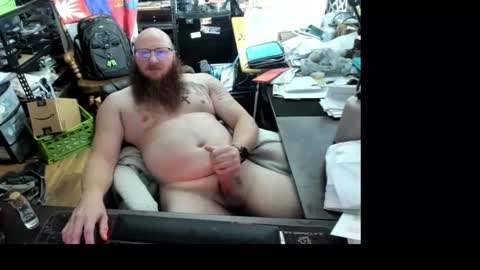 Snapshot of krugdd chatting on 10.20.25 Krug online show from 10.20.25