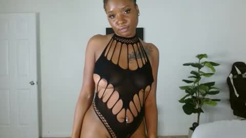 Snapshot of krystalblakexxx chatting on 03.08.26 Krystal Blake online show from 03.08.26