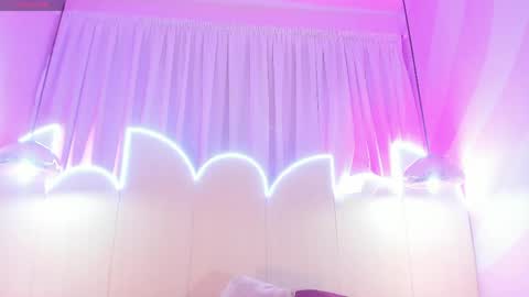 Snapshot of krystalswift_ chatting on 04.20.26 krystalswift_ online show from 04.20.26