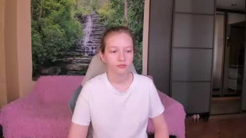 Snapshot of ksuhesa chatting on 06.19.26 ksuhesa online show from 06.19.26