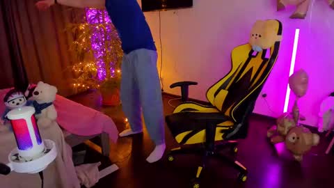 Snapshot of kurt_hanssen chatting on 02.14.25 kurt_hanssen online show from 02.14.25