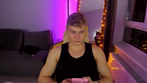 Snapshot of kurt_hanssen chatting on 10.21.25 kurt_hanssen online show from 10.21.25