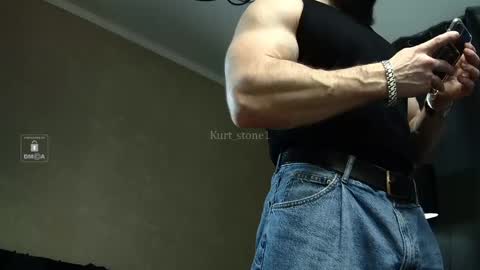 Snapshot of kurt_stone1 chatting on 06.03.26 kurt_stone1 online show from 06.03.26