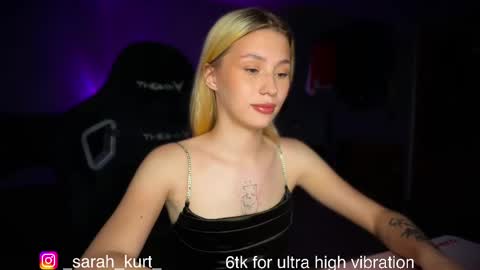 Snapshot of kurtsarah chatting on 06.01.26 deepthroat princess online show from 06.01.26