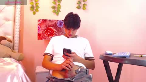 Snapshot of kurtt_ chatting on 10.21.25 JASON online show from 10.21.25