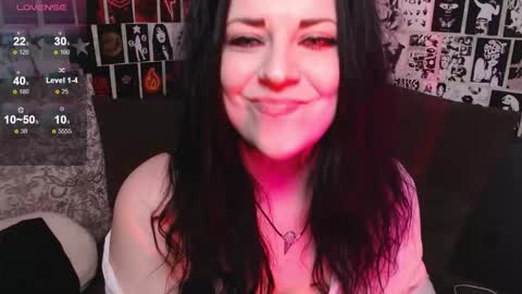 Snapshot of kvopa chatting on 11.27.25 Kvopa online show from 11.27.25