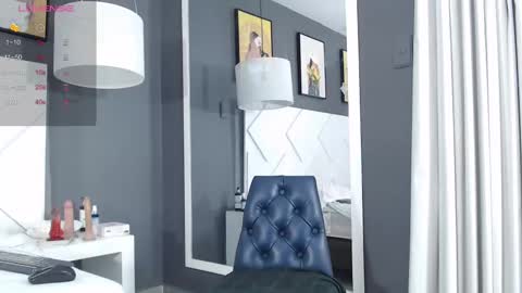 Snapshot of kyledoom chatting on 10.01.25 KyleDoom online show from 10.01.25