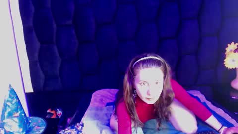 kylie_bloom online show from 10.28.25