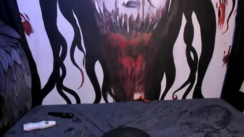 Snapshot of kylie_foxx1 chatting on 12.20.25 submissive demon Please help me to reach 500 thumbs up online show from 12.20.25