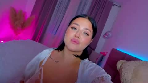 Kylie Lips online show from 09.18.25