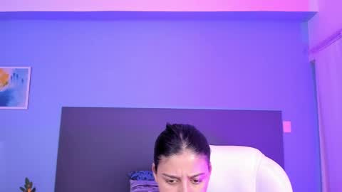 Kylie Reyes  online show from 01.15.25