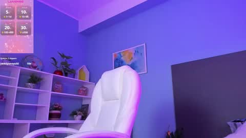 Kylie Reyes  online show from 02.11.25