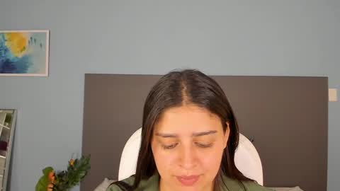 Kylie Reyes  online show from 02.14.25