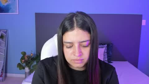 Kylie Reyes  online show from 02.24.25