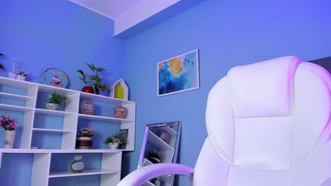 Kylie Reyes  online show from 02.26.25