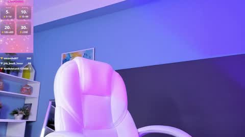 Kylie Reyes  online show from 03.04.25