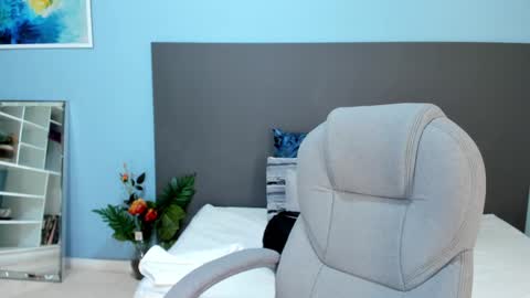 Kylie Reyes  online show from 09.12.25