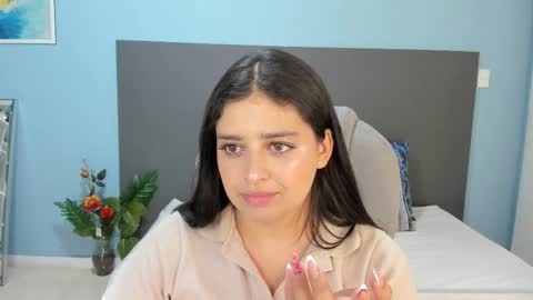 Kylie Reyes  online show from 09.22.25