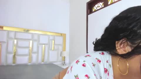 Snapshot of kylieandjhonny chatting on 02.22.25 Kaylie And Jhony online show from 02.22.25