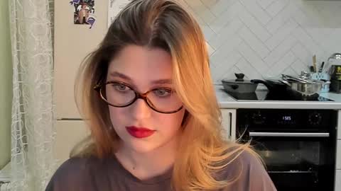 Snapshot of kylieblond chatting on 02.27.25 Din online show from 02.27.25