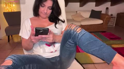 Kylie  online show from 10.31.25