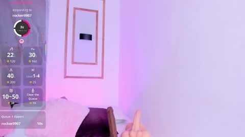 Snapshot of kyliegomez chatting on 09.13.25 Kylie online show from 09.13.25