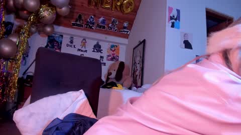   online show from 02.02.25