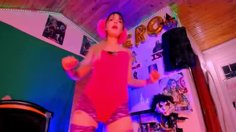   online show from 10.12.25