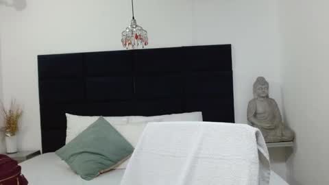 Kylie online show from 09.28.25