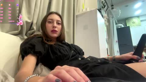 Snapshot of kymberlyrosenlof chatting on 04.22.26 Selena online show from 04.22.26
