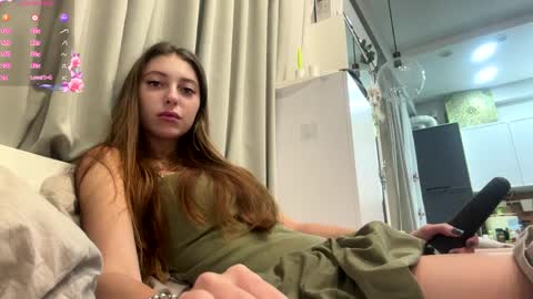 Snapshot of kymberlyrosenlof chatting on 04.23.26 Selena online show from 04.23.26